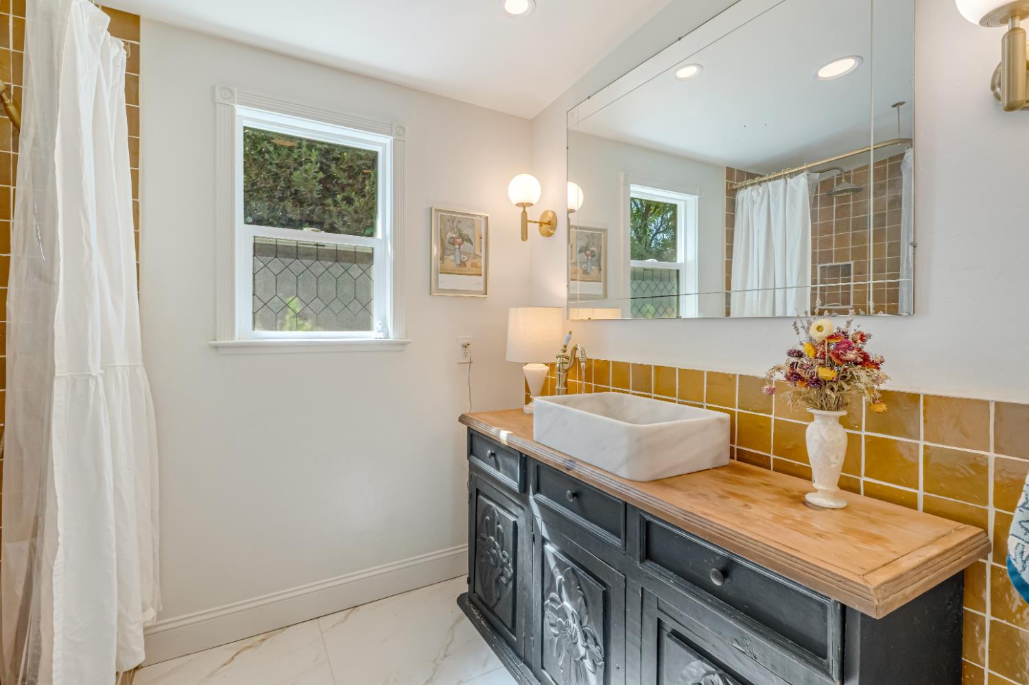805 N Adoline Ave, Fresno, CA 93728