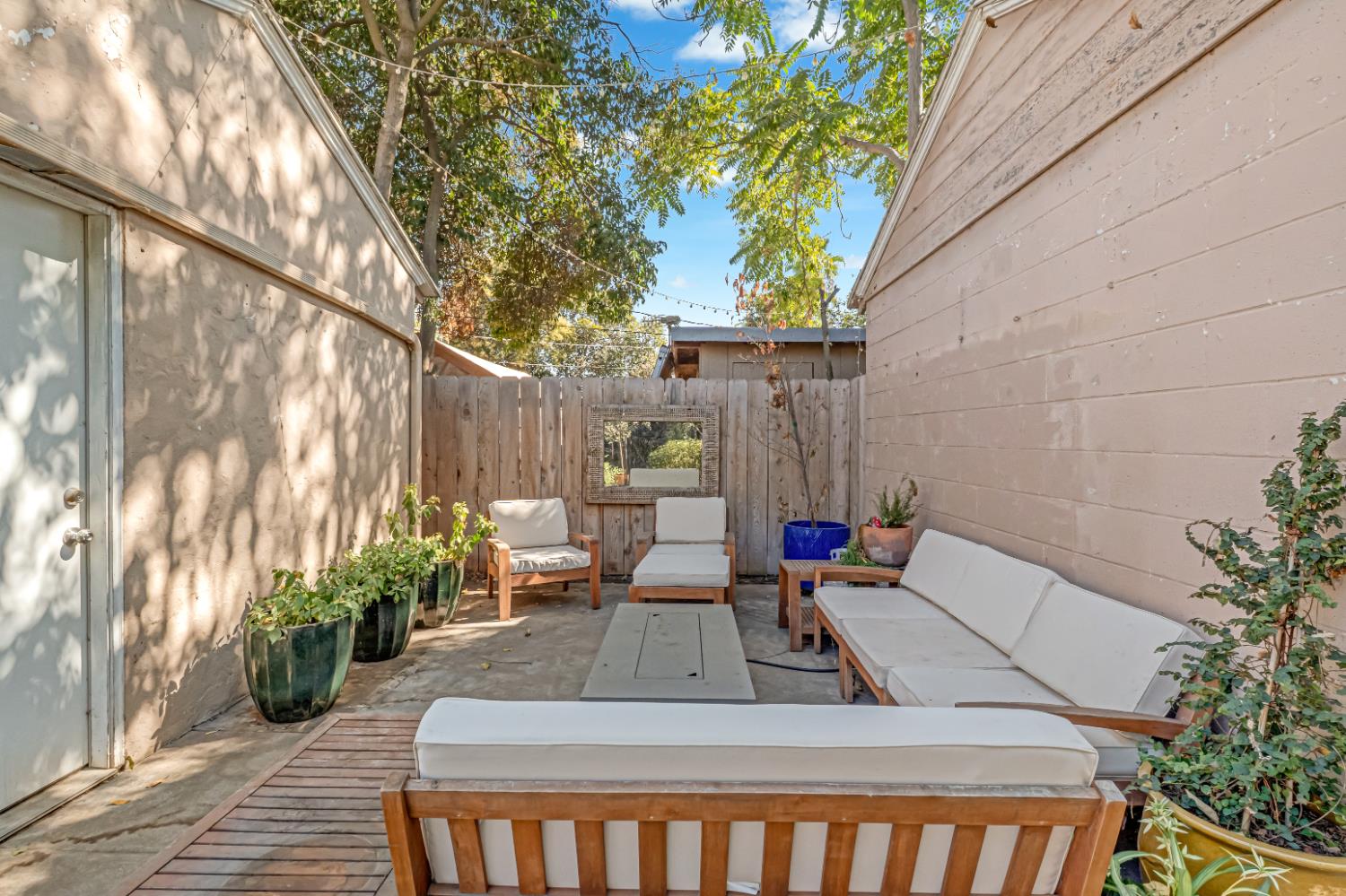 805 N Adoline Ave, Fresno, CA 93728