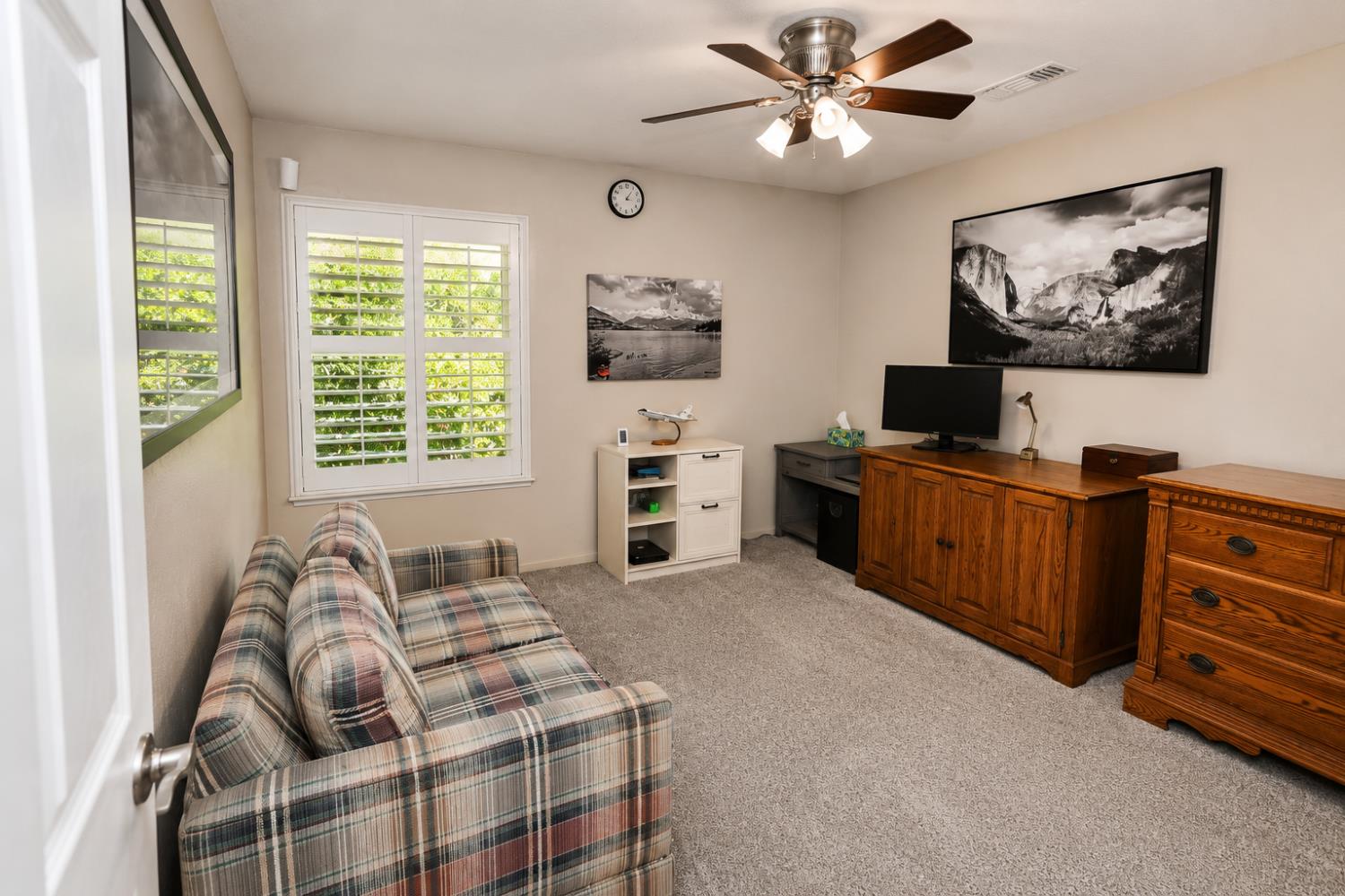 3230 W Alluvial Ave, Fresno, CA 93711
