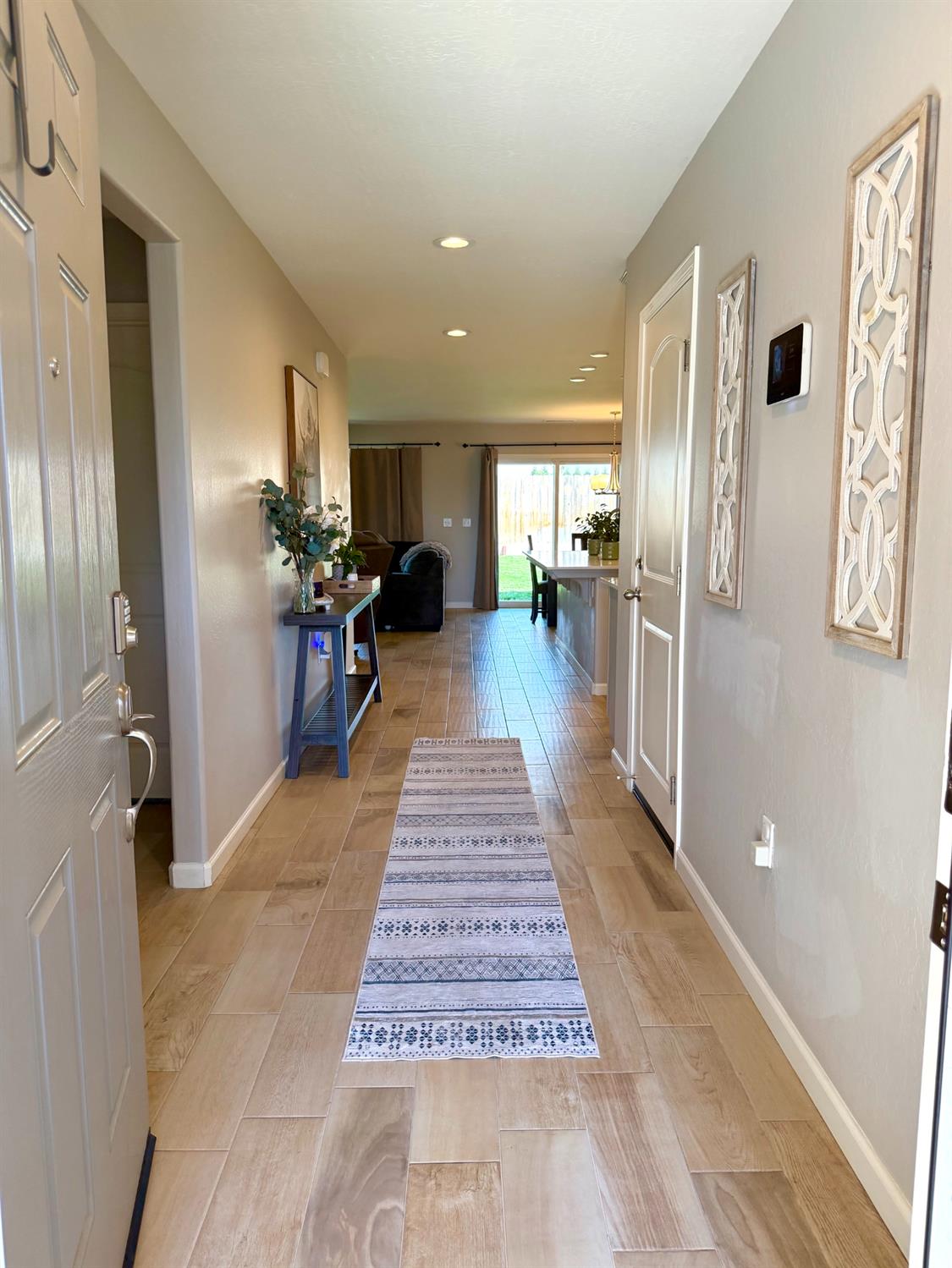 338 Tracy St, Visalia, CA 93292