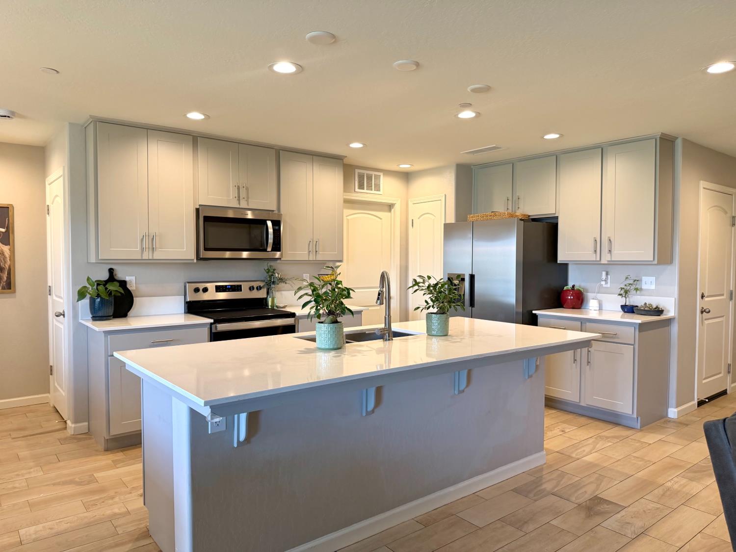 338 Tracy St, Visalia, CA 93292
