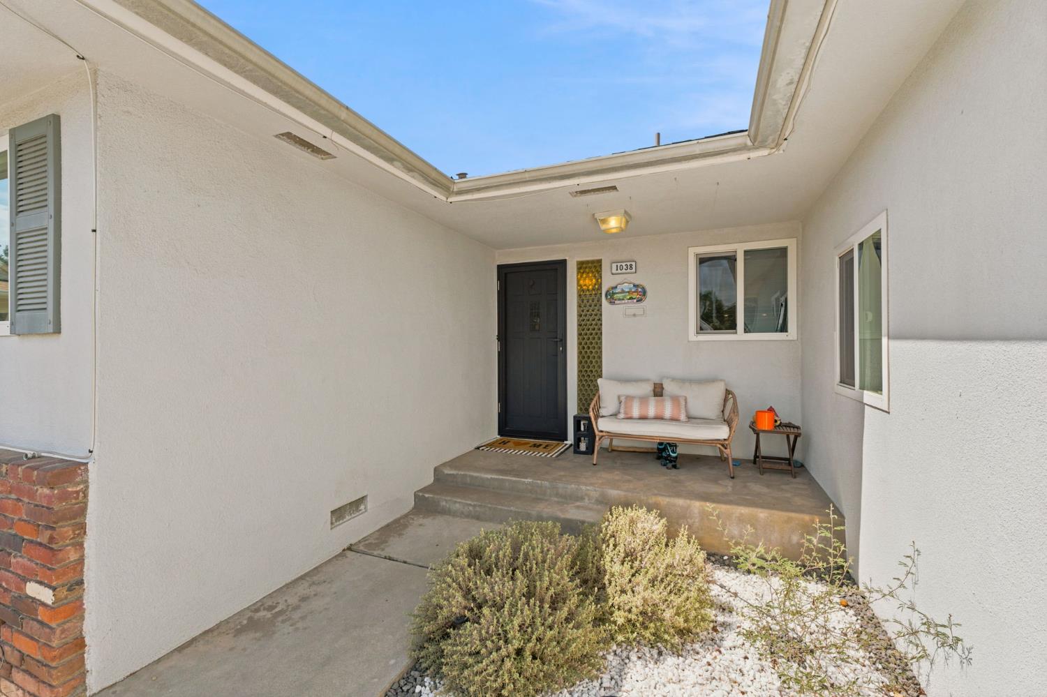 1038 E Vartikian Ave, Fresno, CA 93710