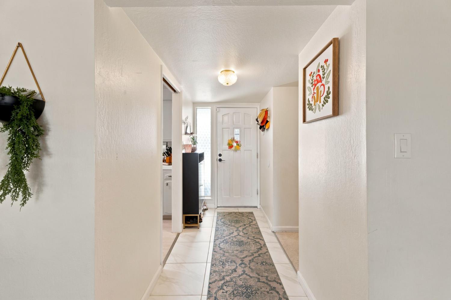 1038 E Vartikian Ave, Fresno, CA 93710