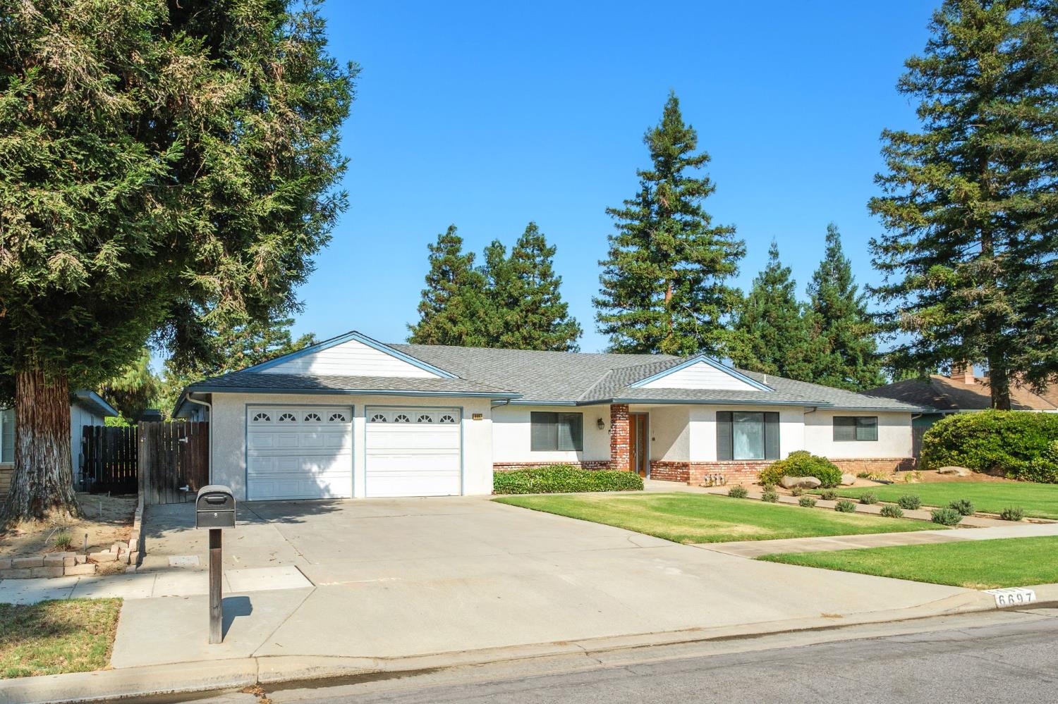 6697 N Teilman Ave, Fresno, CA 93711
