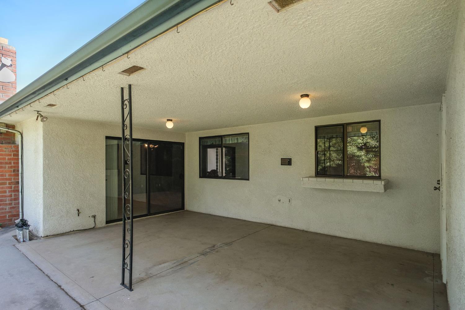 6697 N Teilman Ave, Fresno, CA 93711