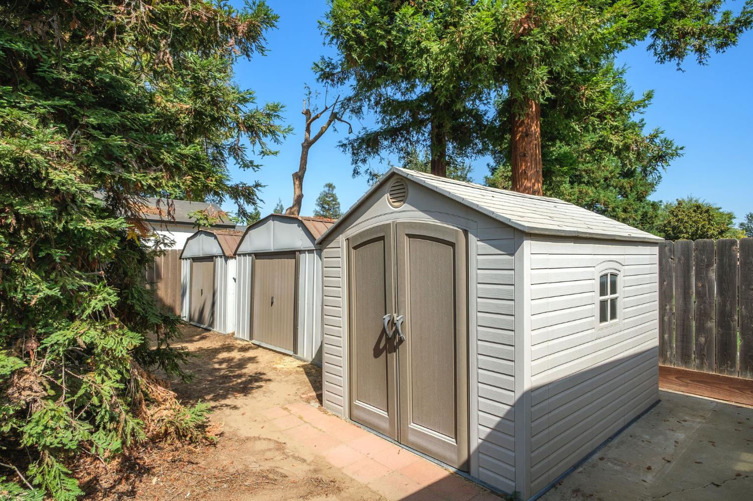 6697 N Teilman Ave, Fresno, CA 93711