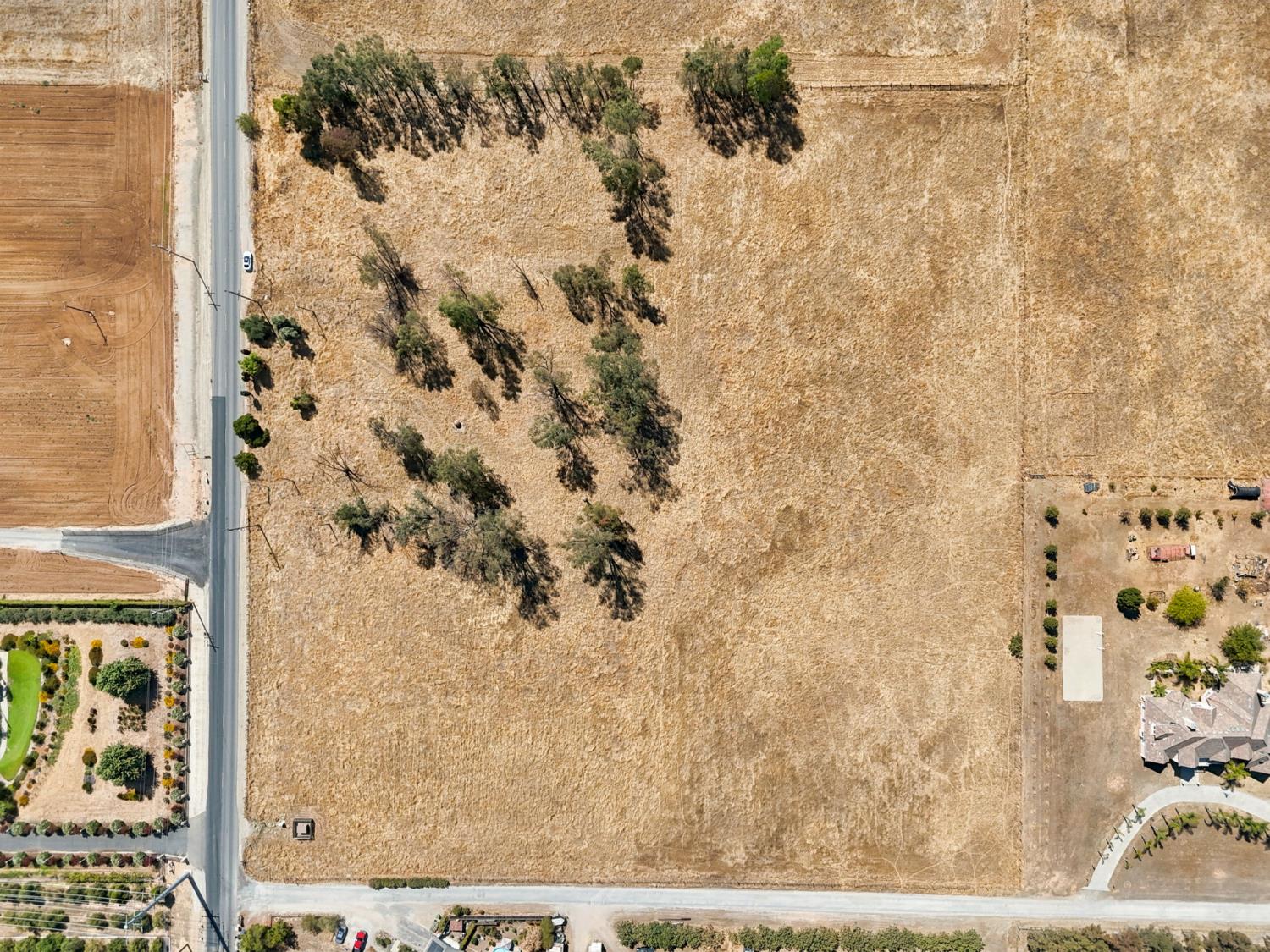 4890 E Copper Ave, Clovis, CA 93619