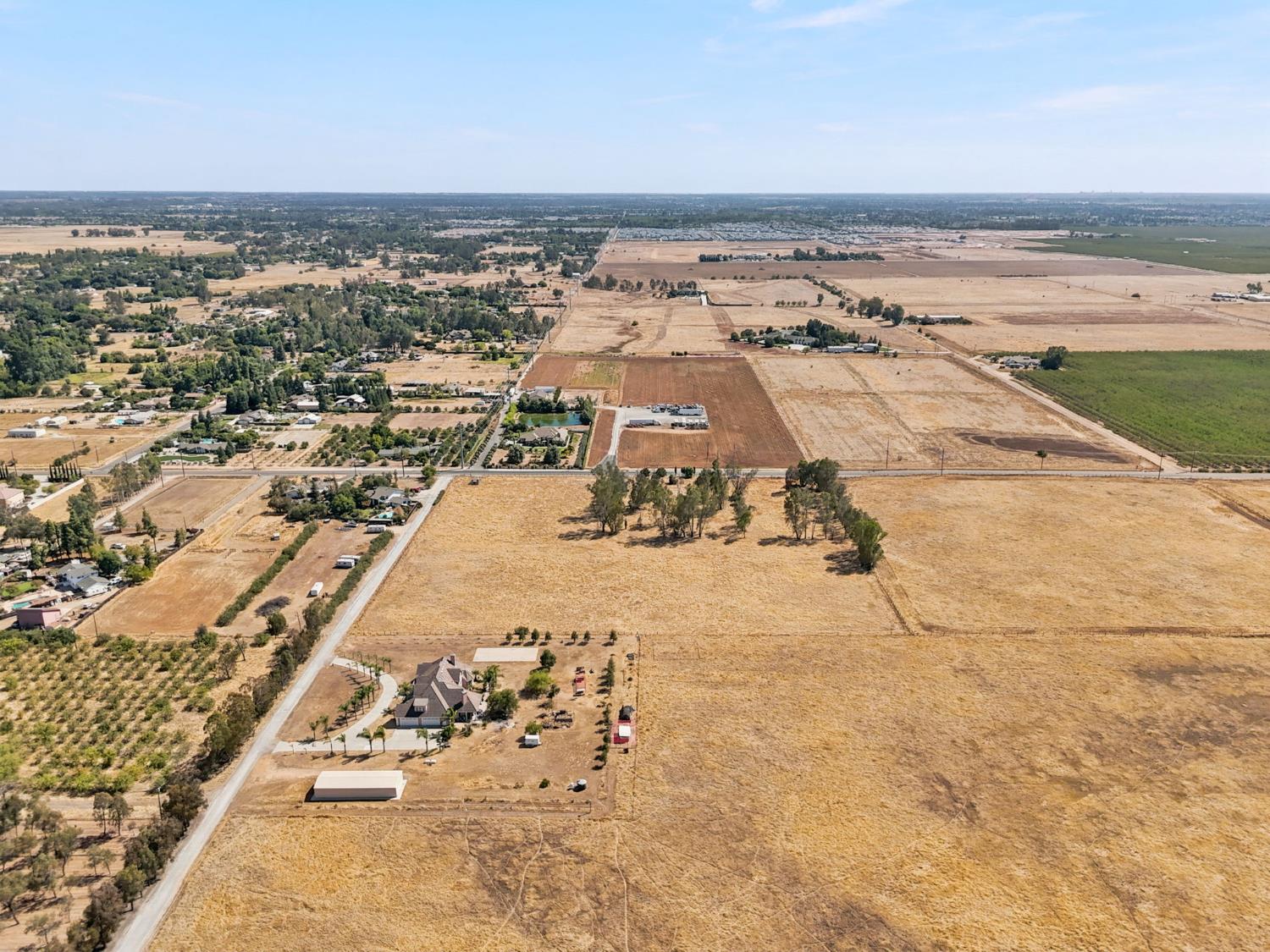 4890 E Copper Ave, Clovis, CA 93619