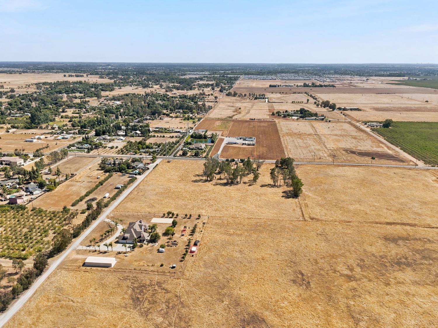 4890 E Copper Ave, Clovis, CA 93619