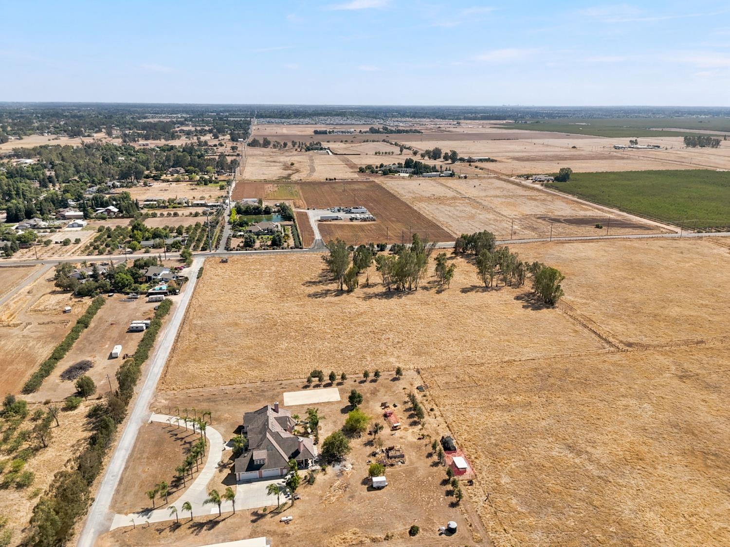 4890 E Copper Ave, Clovis, CA 93619