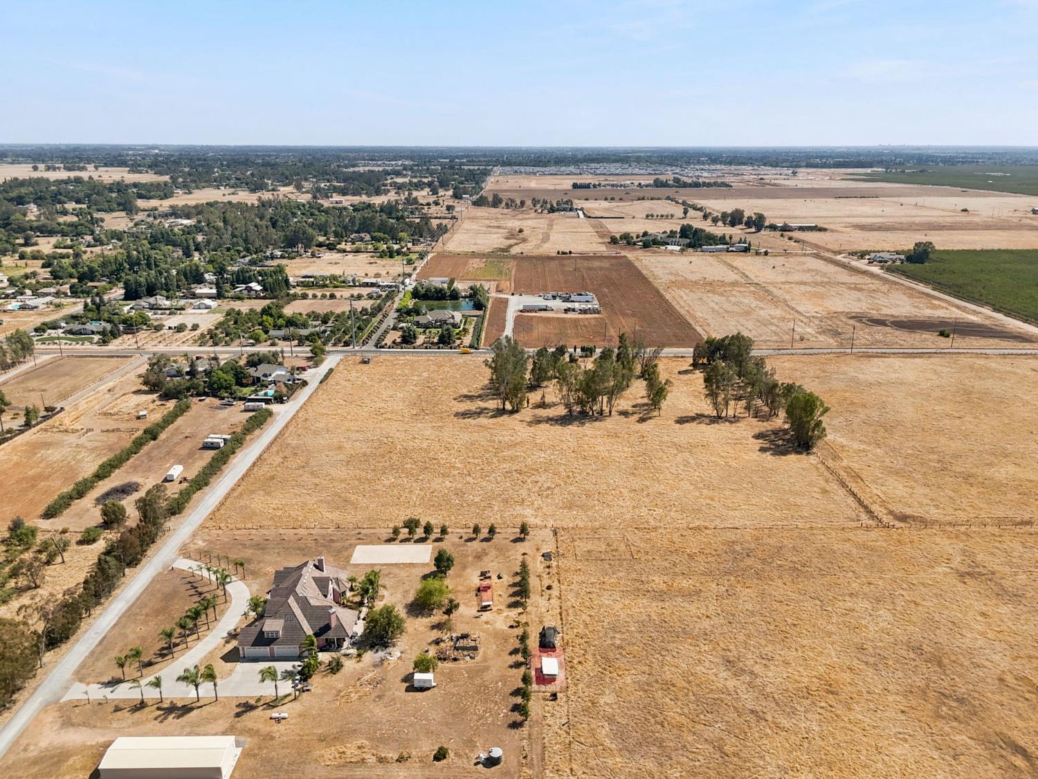 4890 E Copper Ave, Clovis, CA 93619