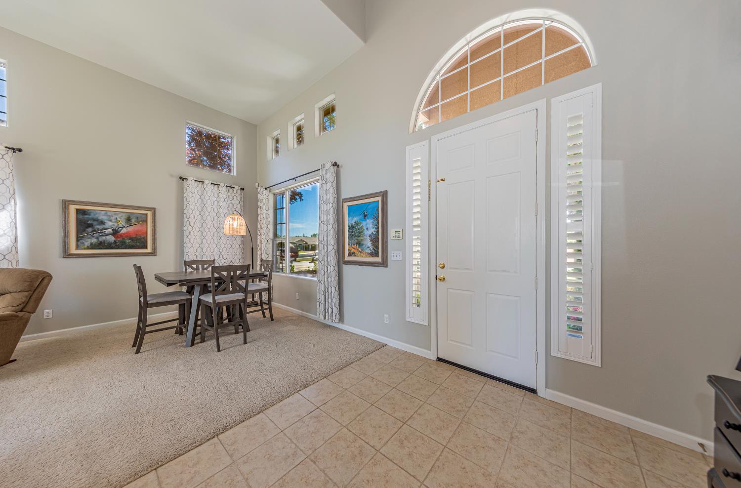 1283 Coventry Ave, Clovis, CA 93611