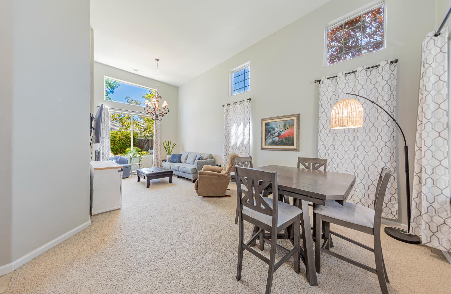 1283 Coventry Ave, Clovis, CA 93611