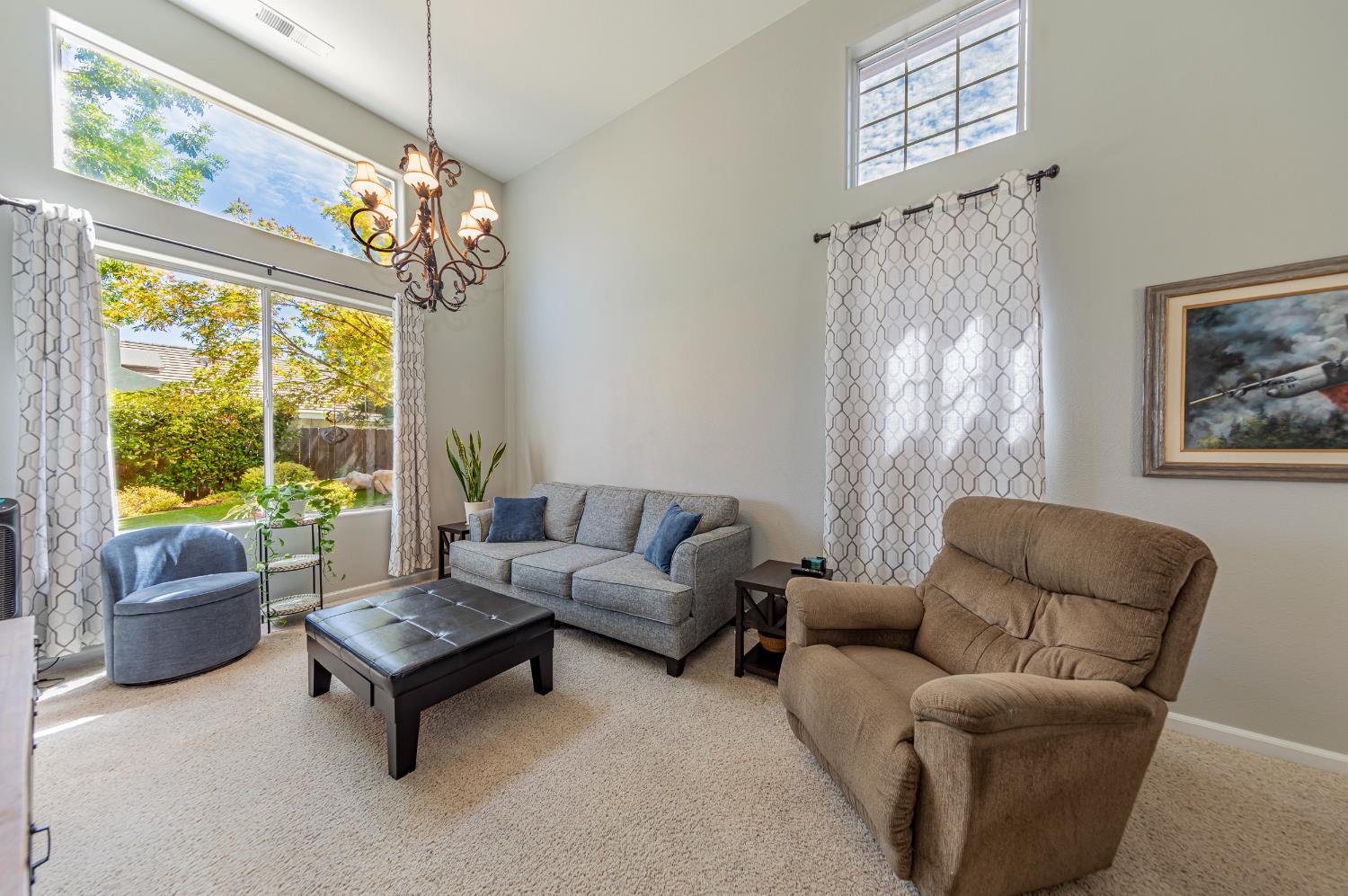 1283 Coventry Ave, Clovis, CA 93611