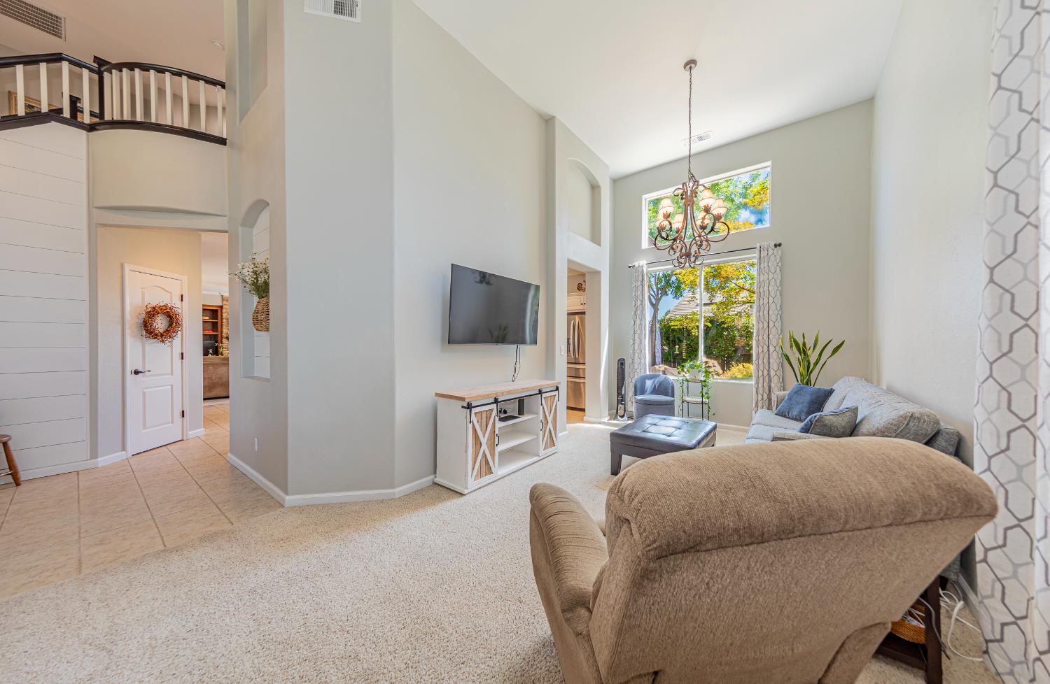 1283 Coventry Ave, Clovis, CA 93611