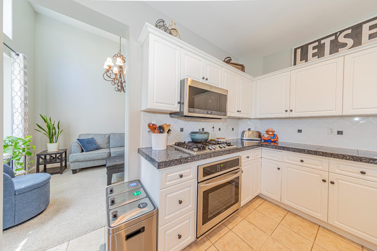 1283 Coventry Ave, Clovis, CA 93611