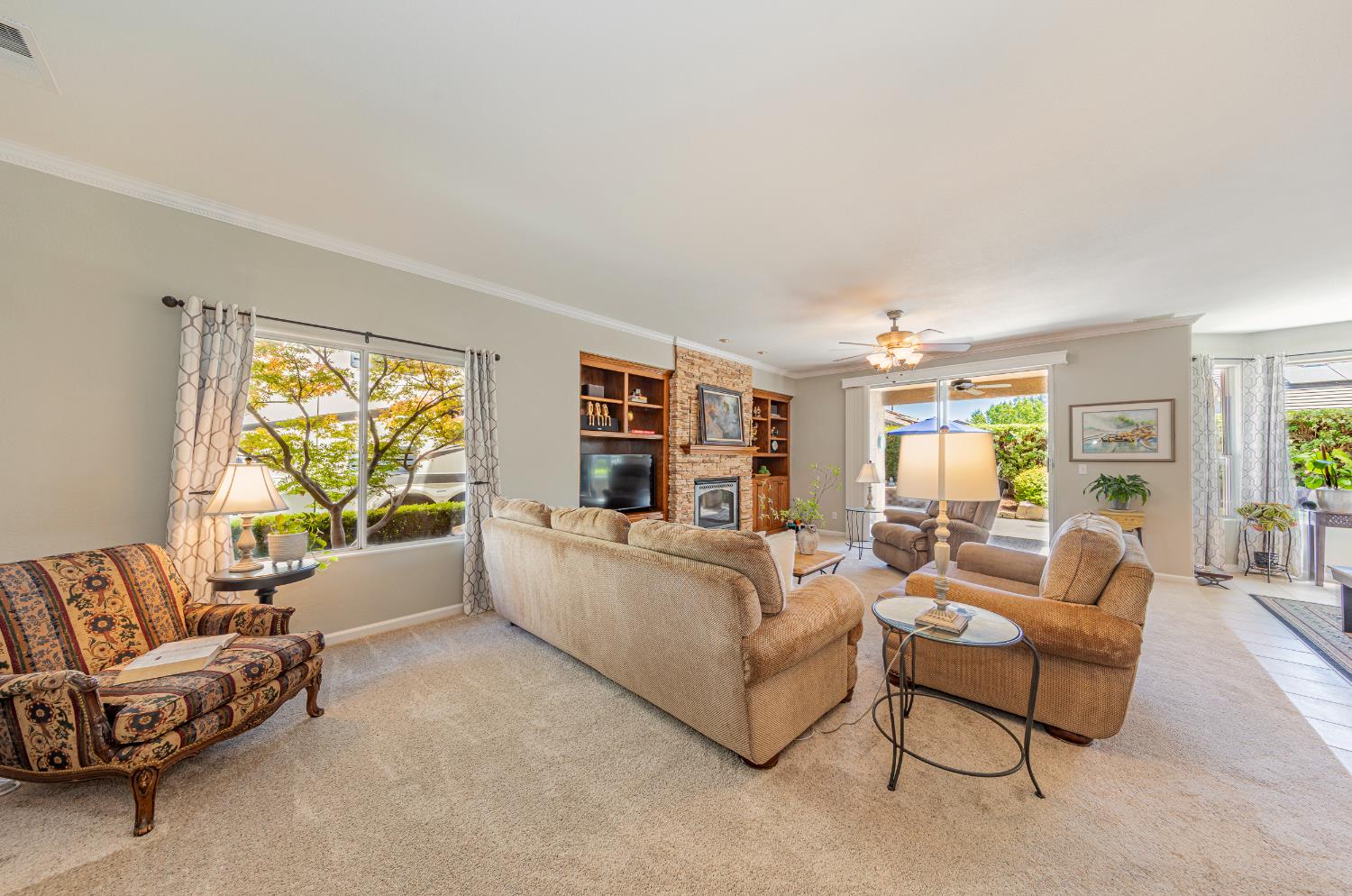 1283 Coventry Ave, Clovis, CA 93611
