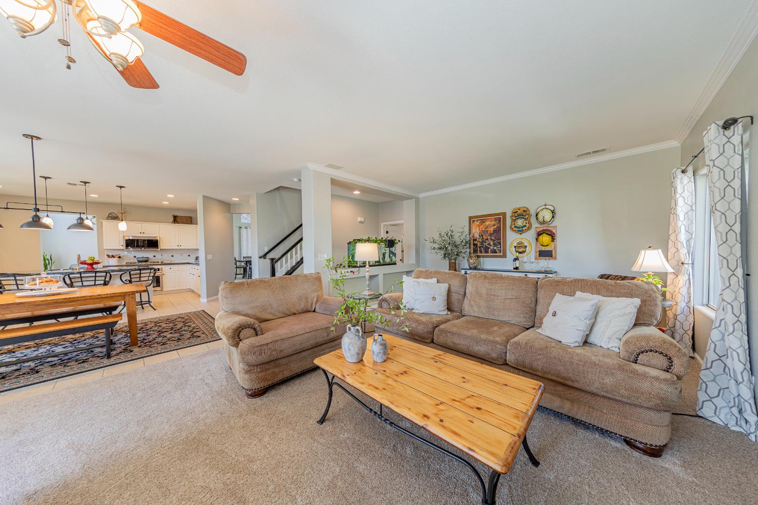 1283 Coventry Ave, Clovis, CA 93611
