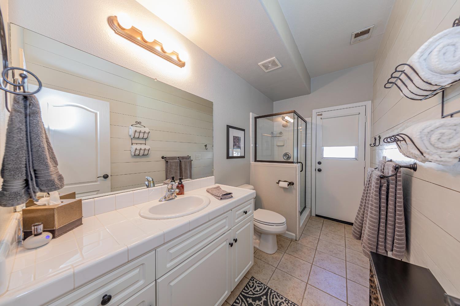1283 Coventry Ave, Clovis, CA 93611