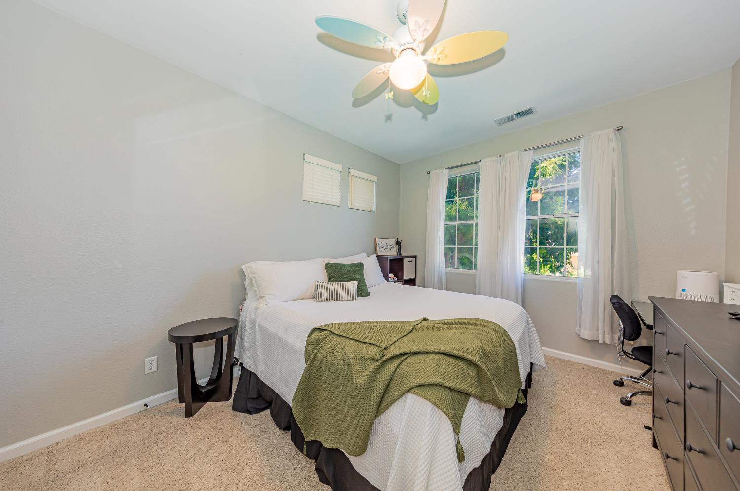 1283 Coventry Ave, Clovis, CA 93611