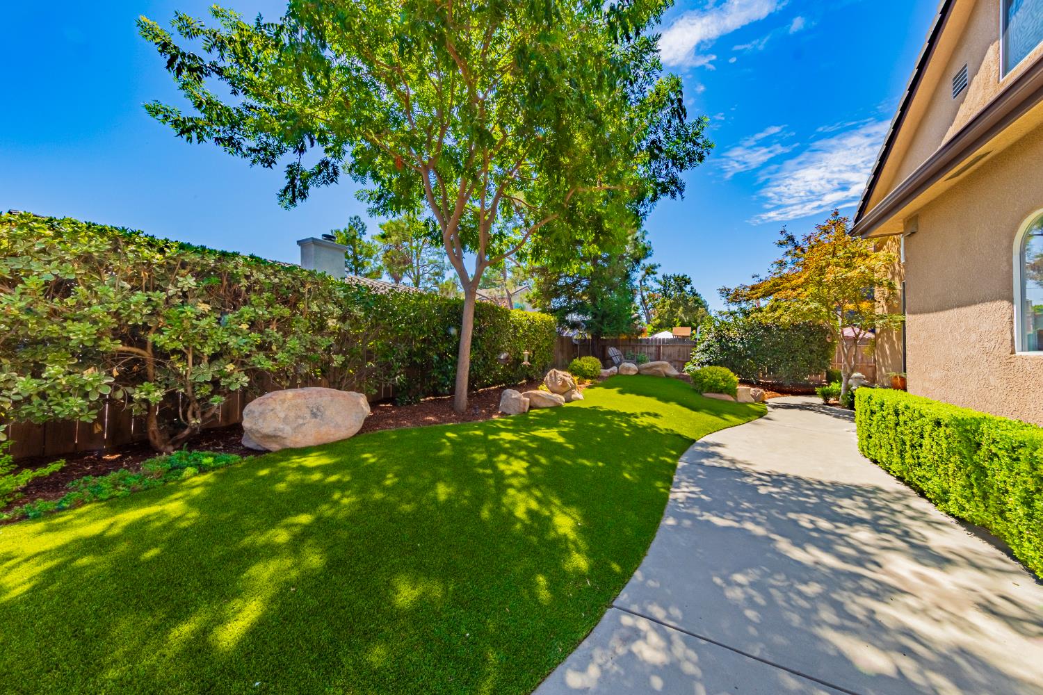 1283 Coventry Ave, Clovis, CA 93611