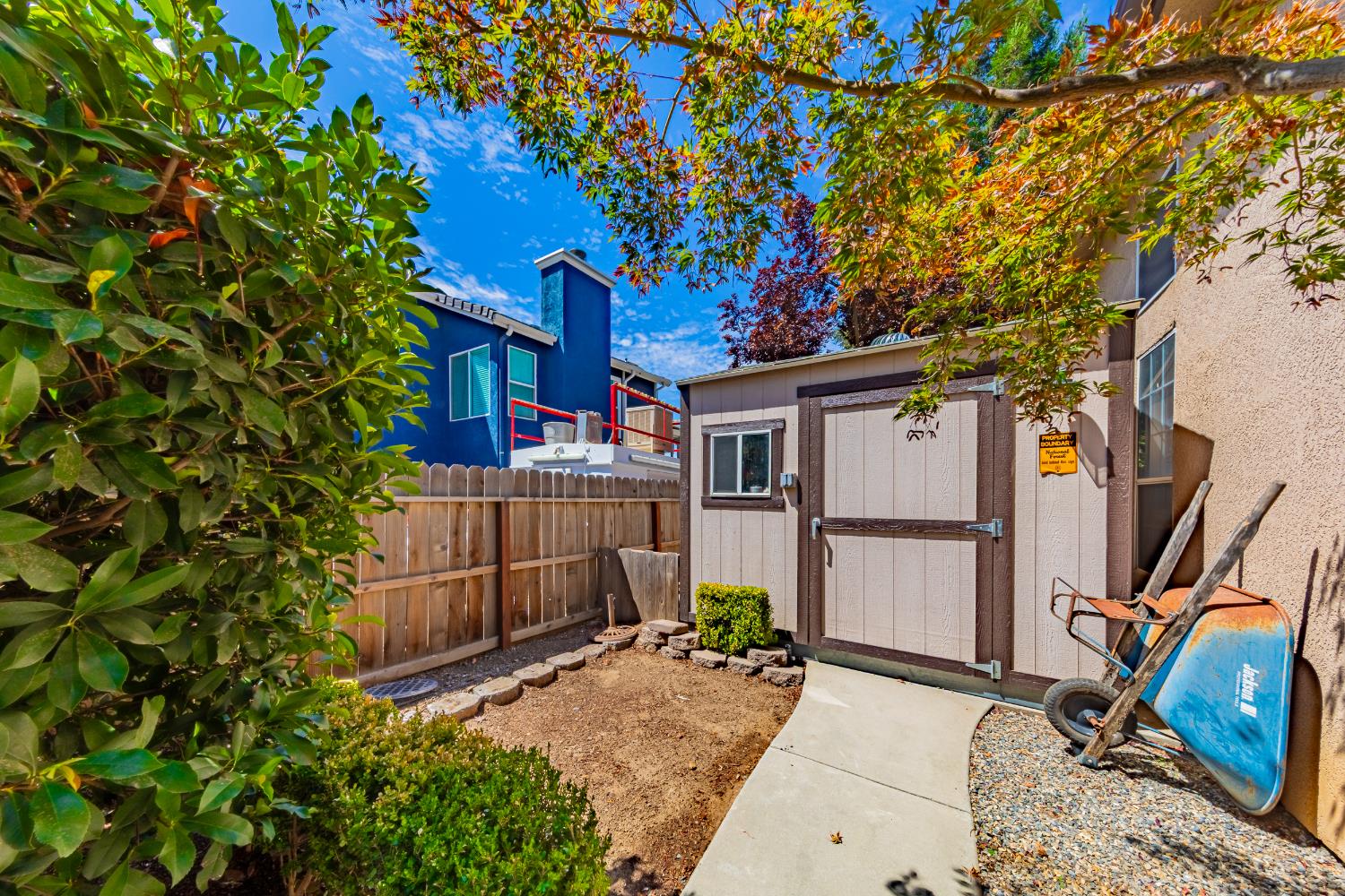 1283 Coventry Ave, Clovis, CA 93611