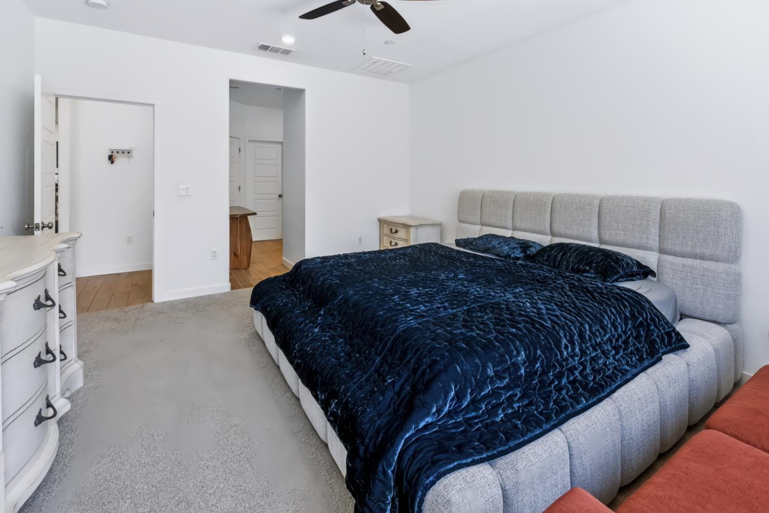 2642 Highland Ave, Clovis, CA 93619