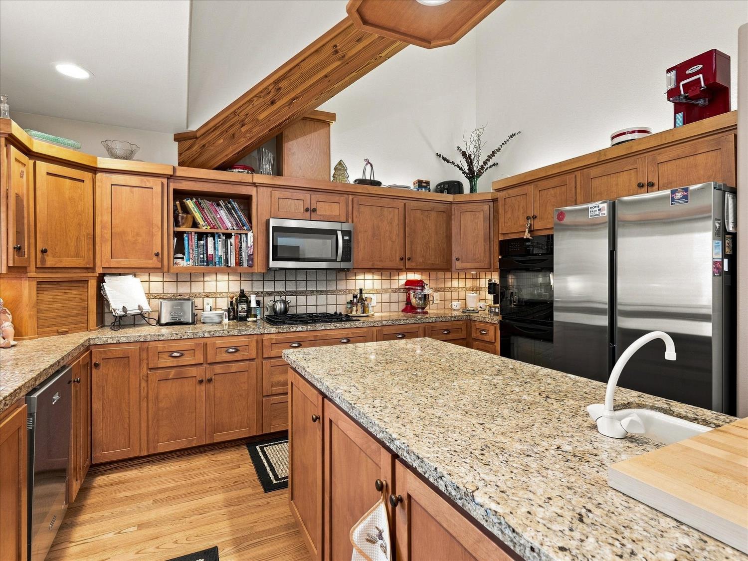 39771 Cedar Vista Cir S, Bass Lake, CA 93604