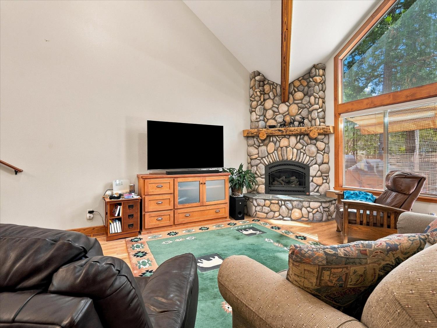 39771 Cedar Vista Cir S, Bass Lake, CA 93604