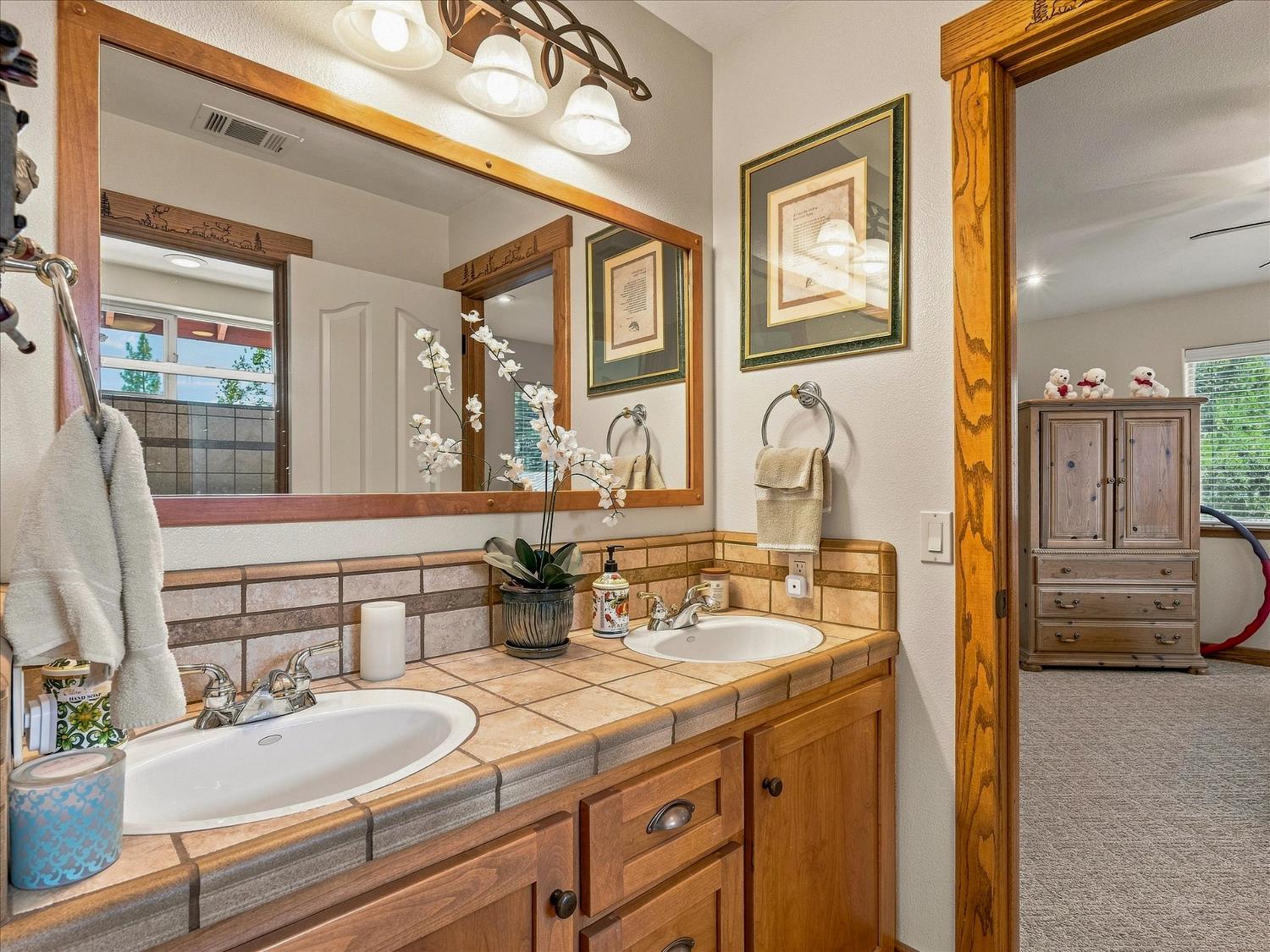 39771 Cedar Vista Cir S, Bass Lake, CA 93604