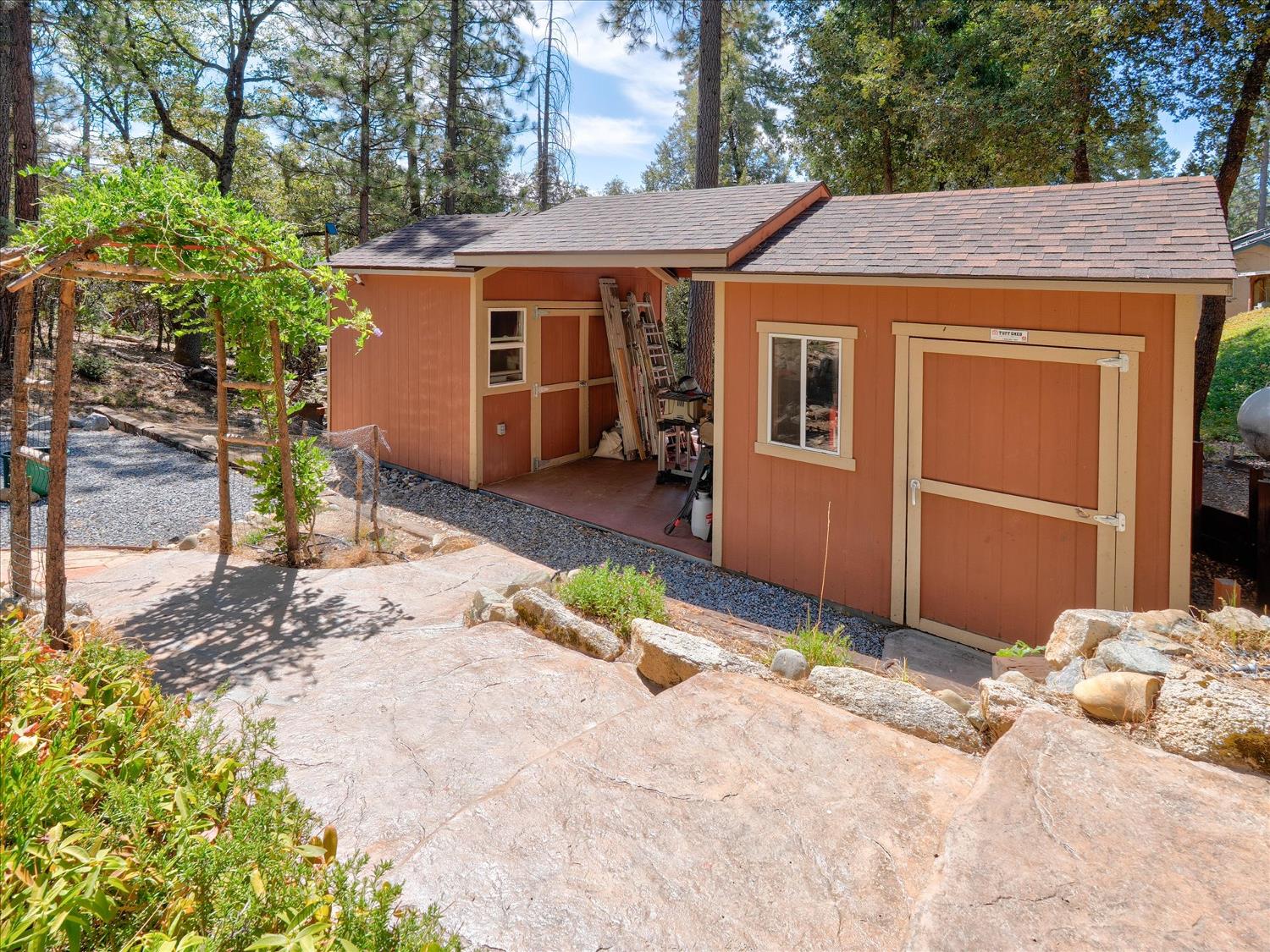 39771 Cedar Vista Cir S, Bass Lake, CA 93604