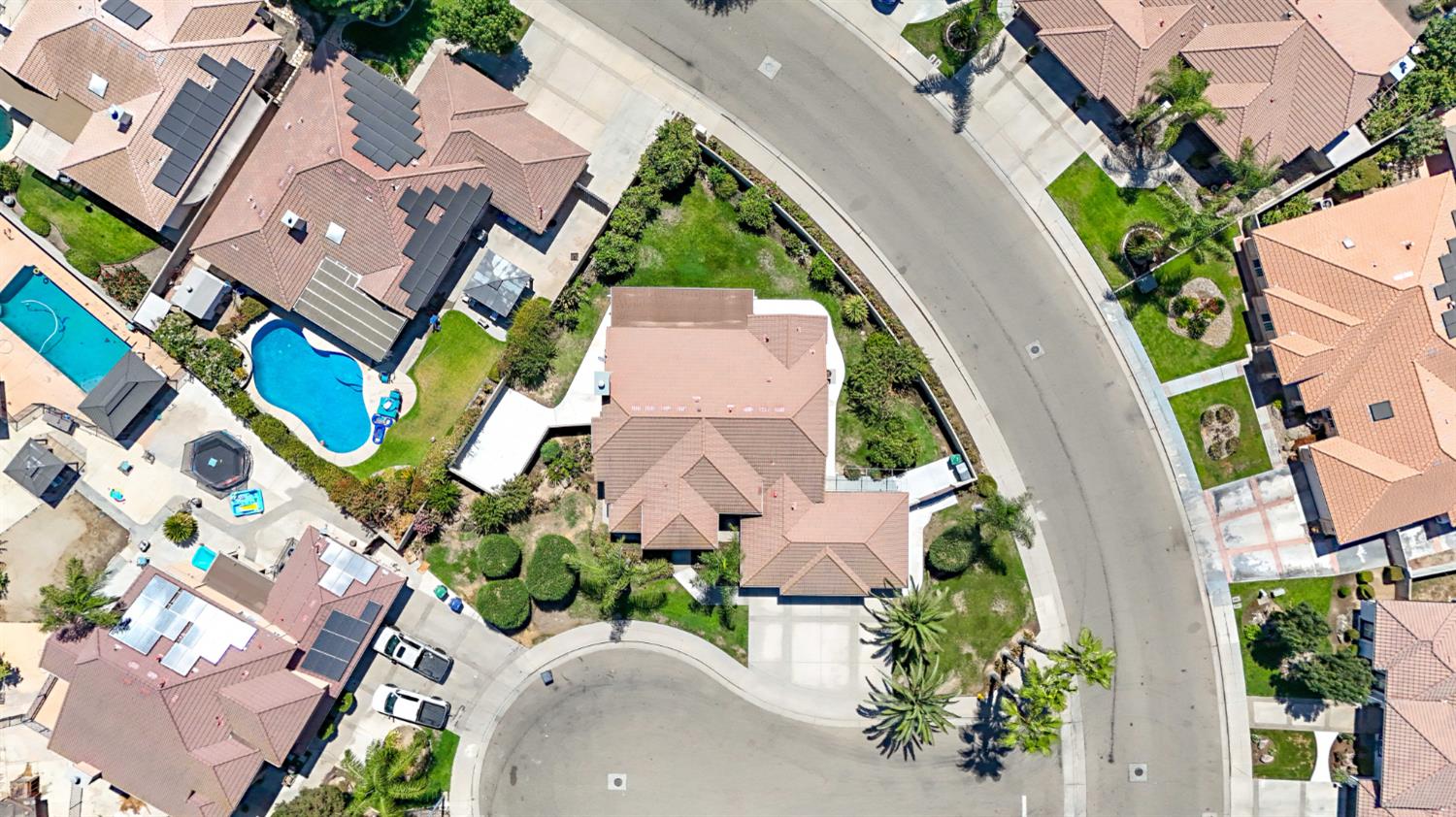 3077 Express Ct, Madera, CA 93637