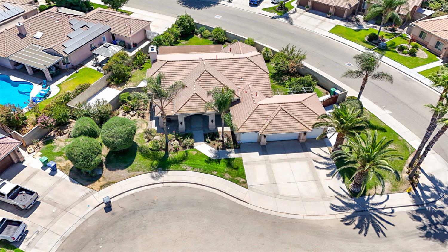 3077 Express Ct, Madera, CA 93637