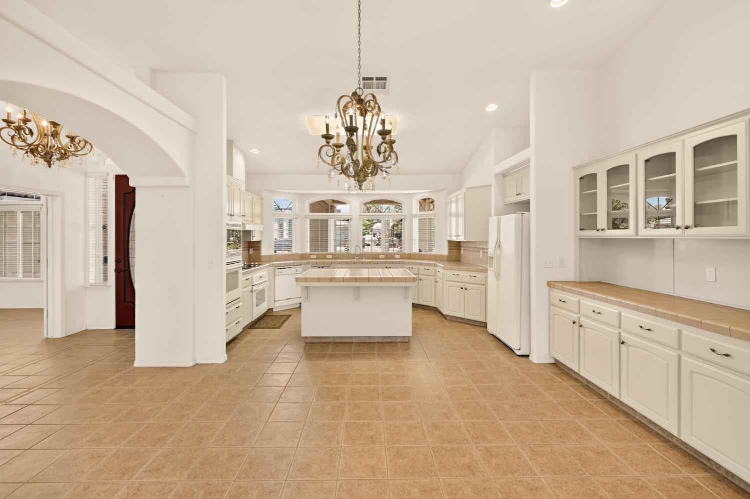 3077 Express Ct, Madera, CA 93637