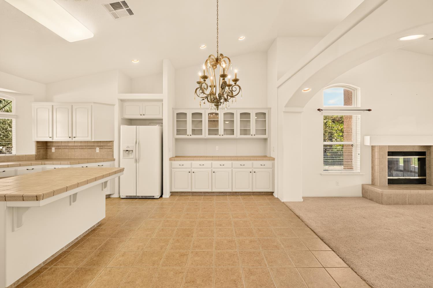 3077 Express Ct, Madera, CA 93637