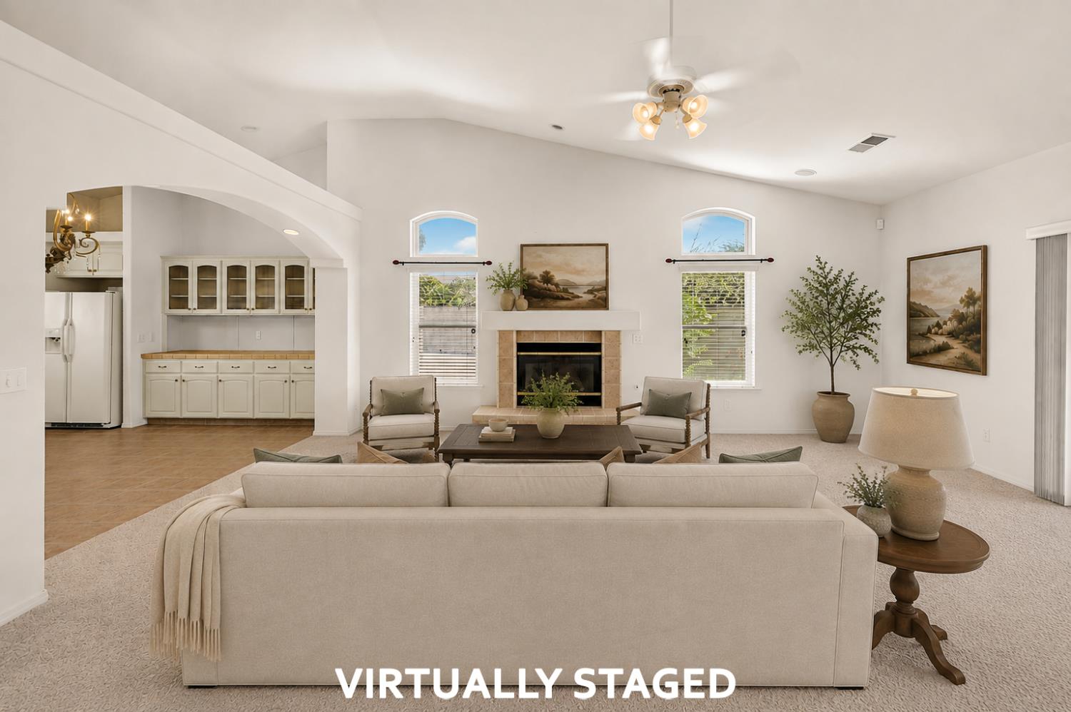 3077 Express Ct, Madera, CA 93637
