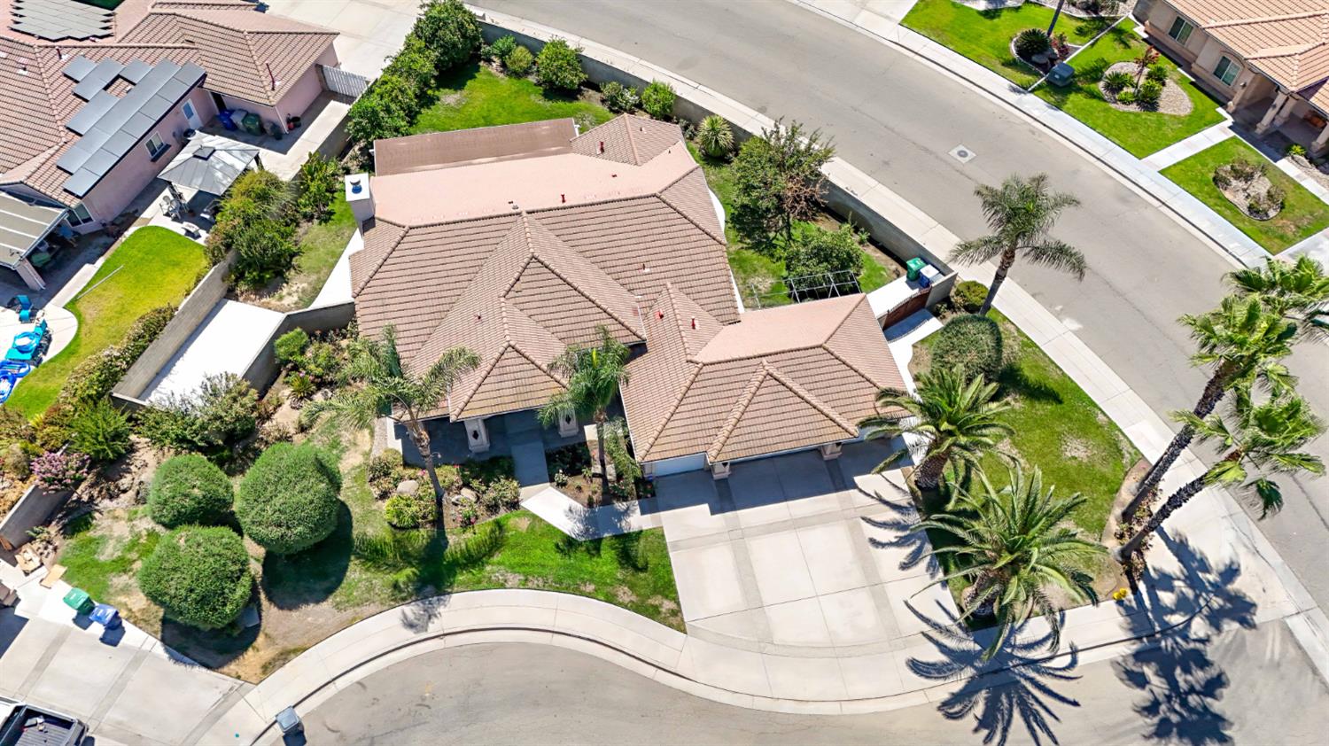 3077 Express Ct, Madera, CA 93637