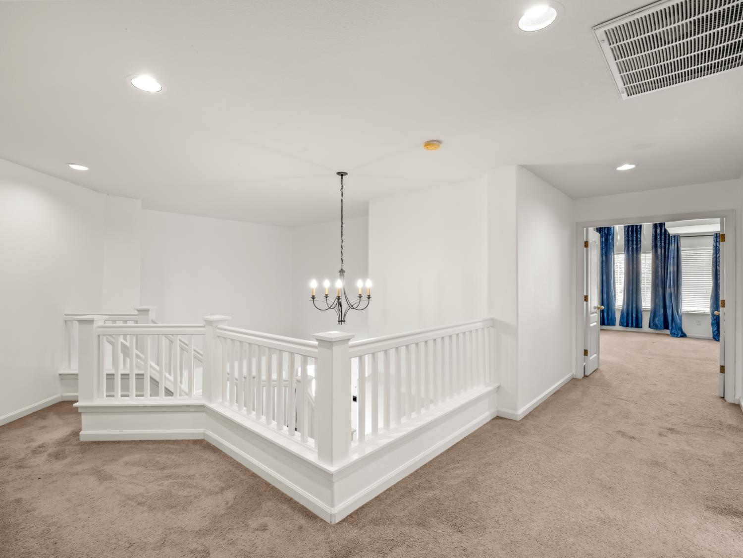 1897 Goshen Ave, Clovis, CA 93611