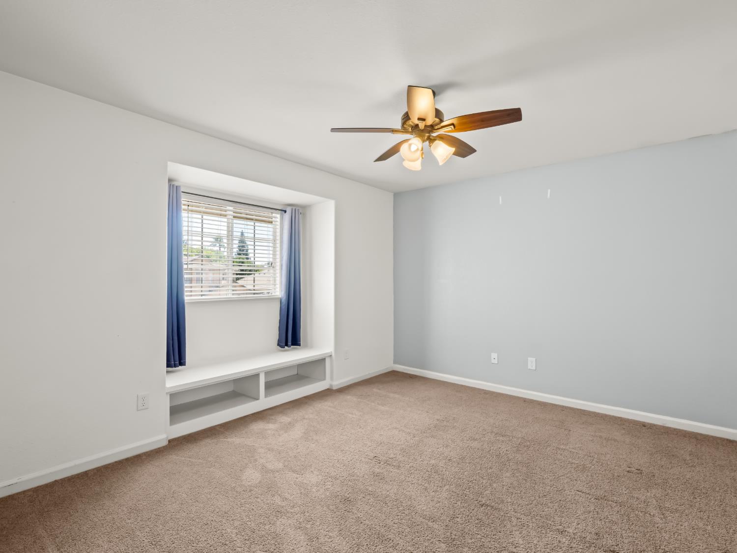 1897 Goshen Ave, Clovis, CA 93611