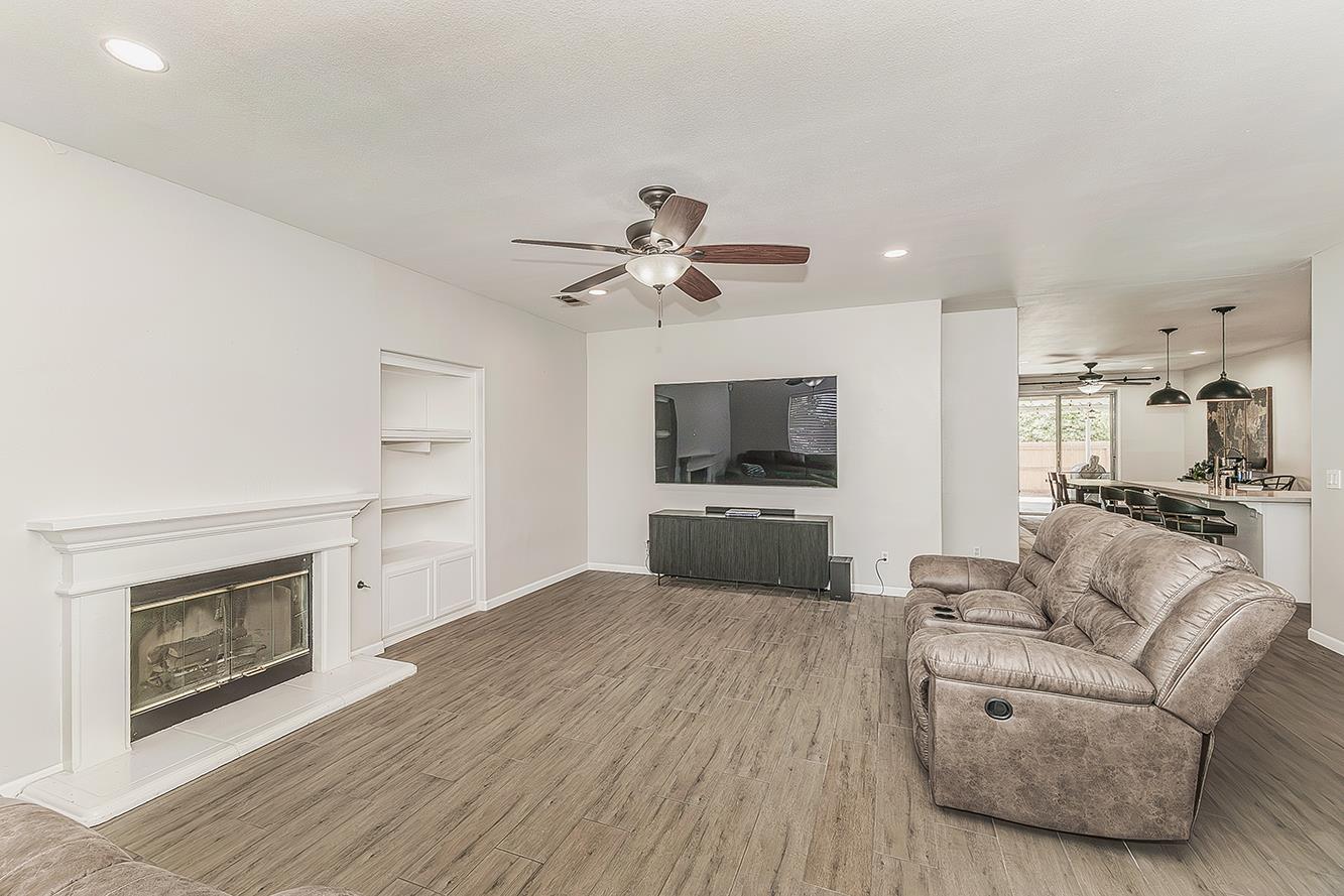 376 W Orange St, Kingsburg, CA 93631