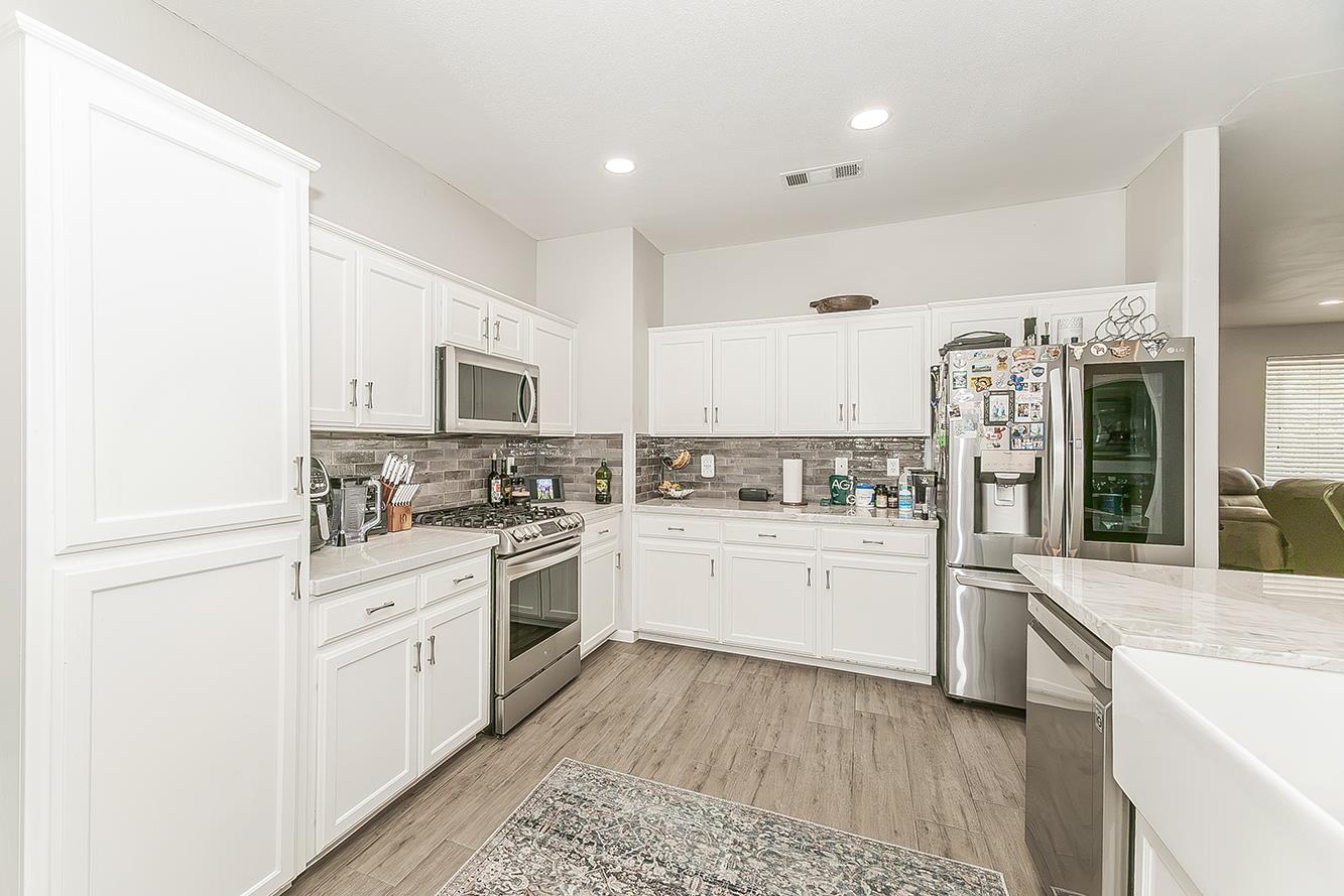 376 W Orange St, Kingsburg, CA 93631