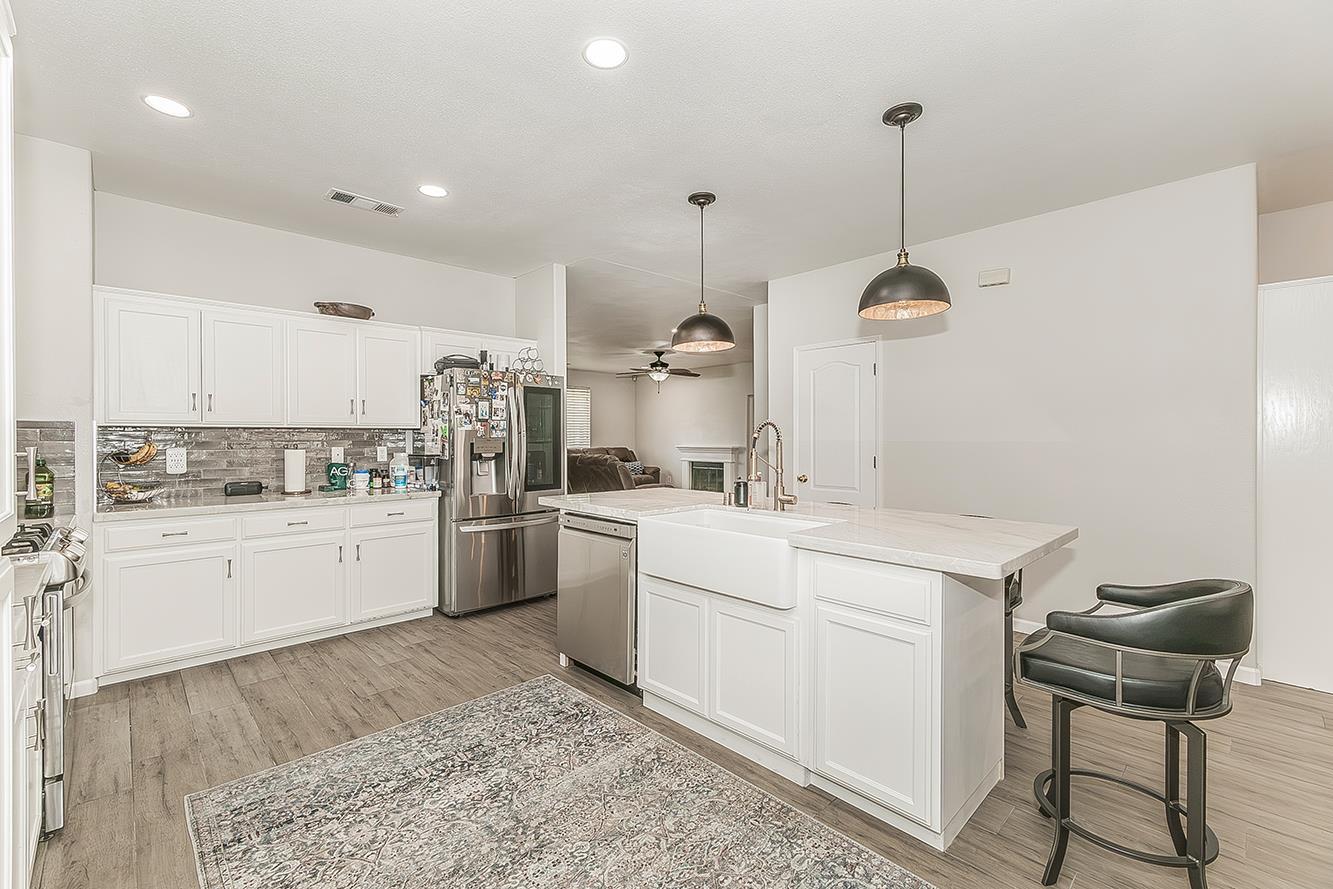 376 W Orange St, Kingsburg, CA 93631