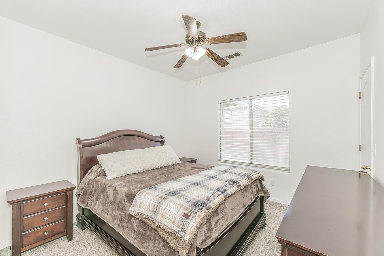 376 W Orange St, Kingsburg, CA 93631