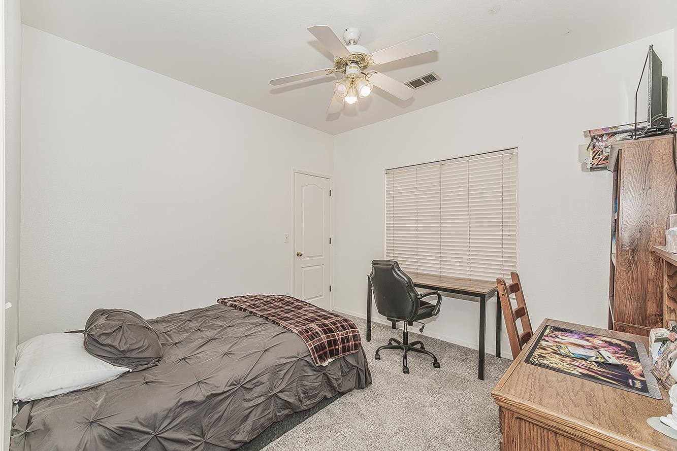 376 W Orange St, Kingsburg, CA 93631