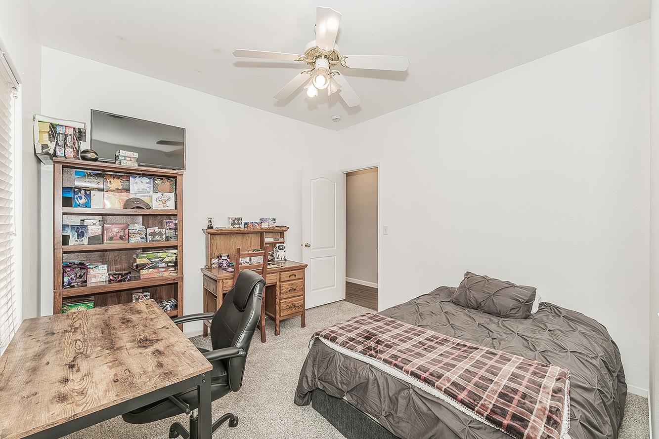 376 W Orange St, Kingsburg, CA 93631