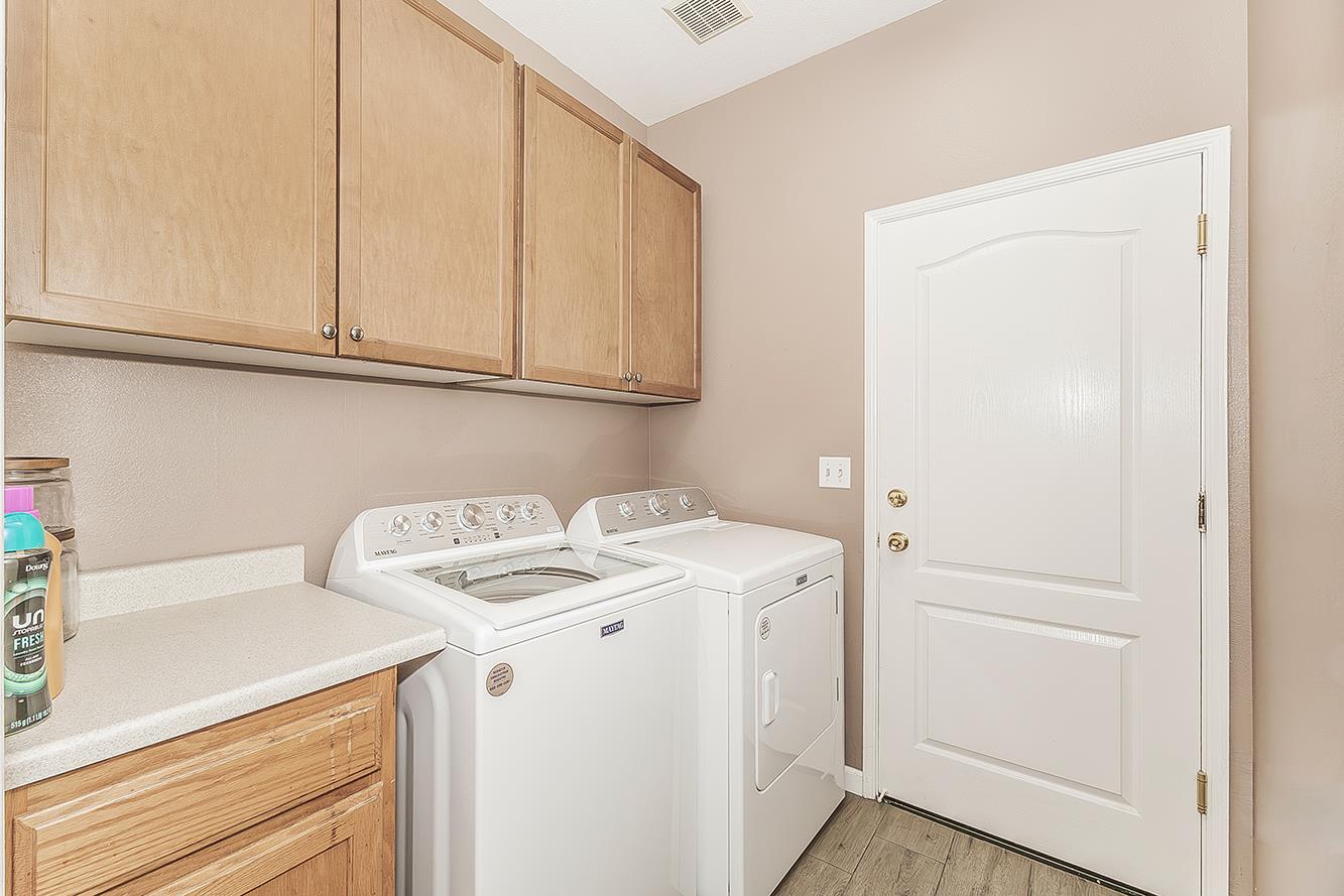 376 W Orange St, Kingsburg, CA 93631