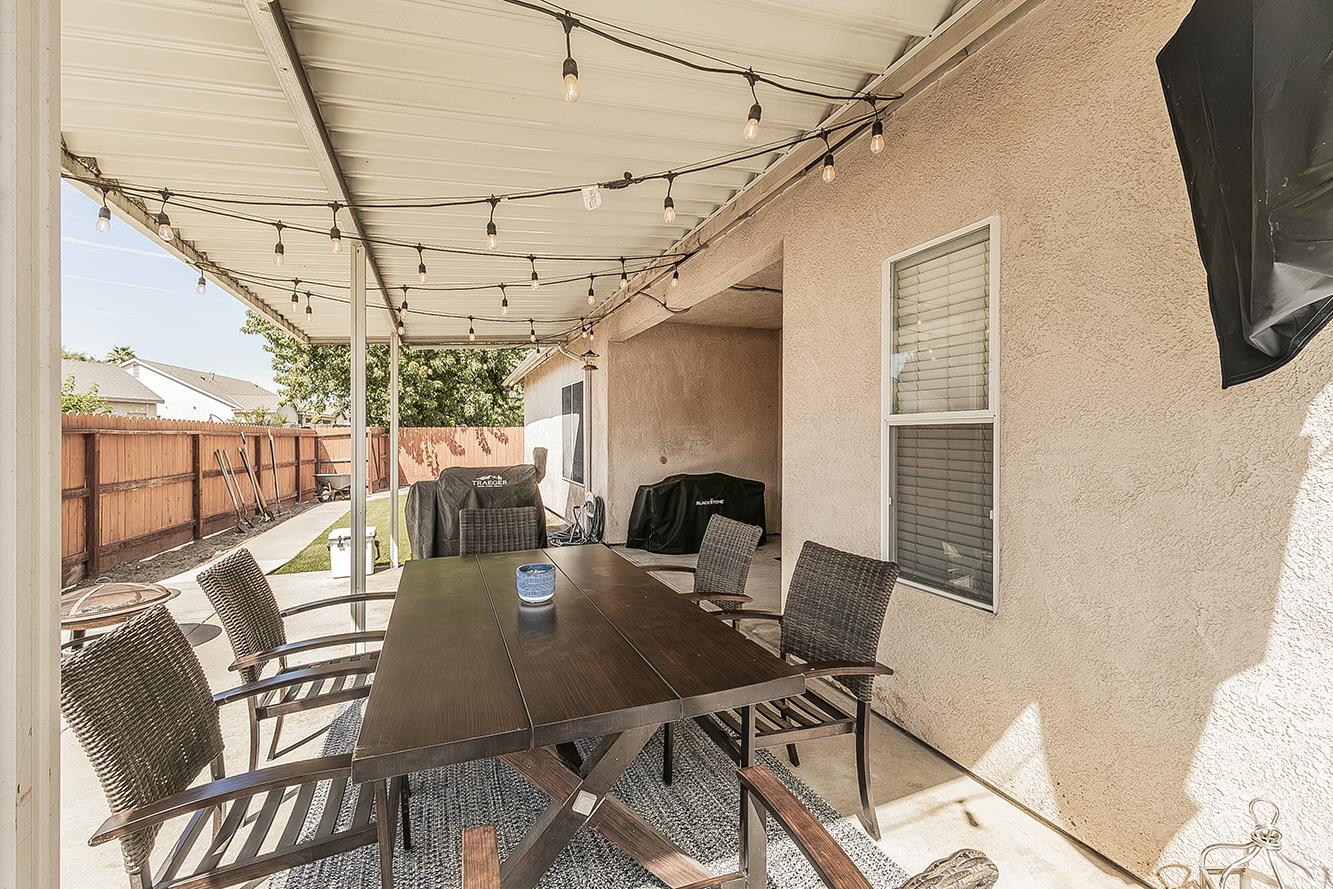 376 W Orange St, Kingsburg, CA 93631