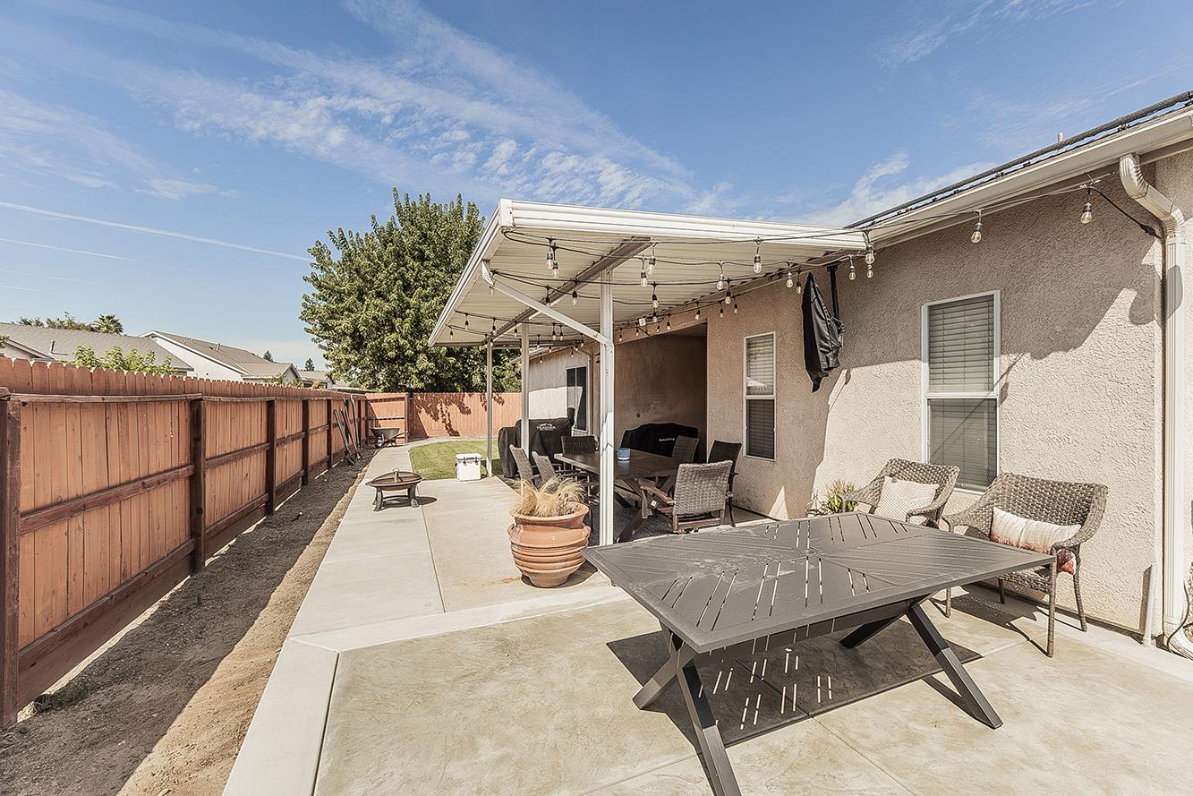 376 W Orange St, Kingsburg, CA 93631