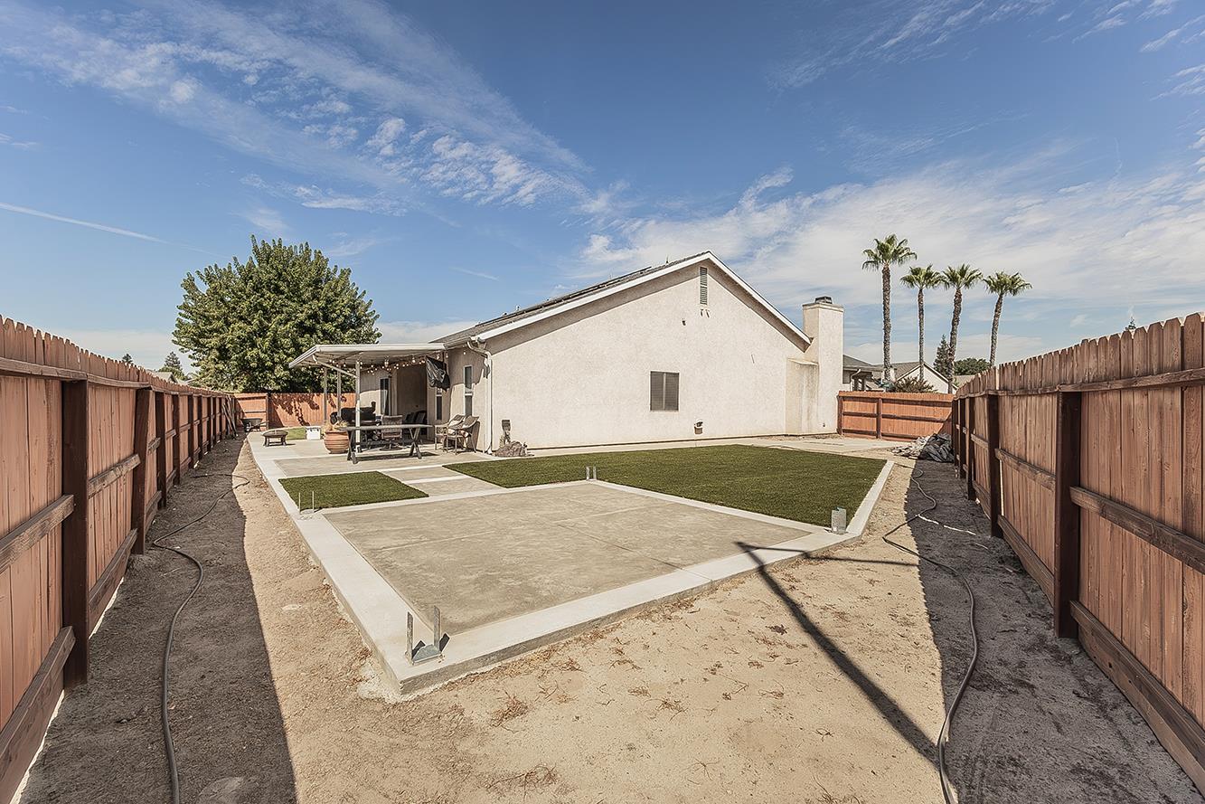 376 W Orange St, Kingsburg, CA 93631