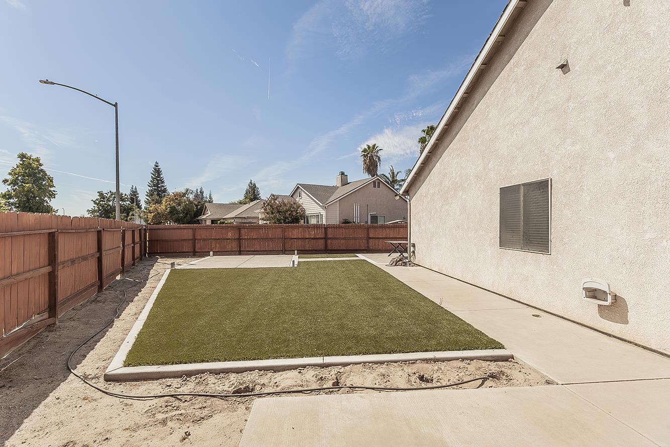 376 W Orange St, Kingsburg, CA 93631